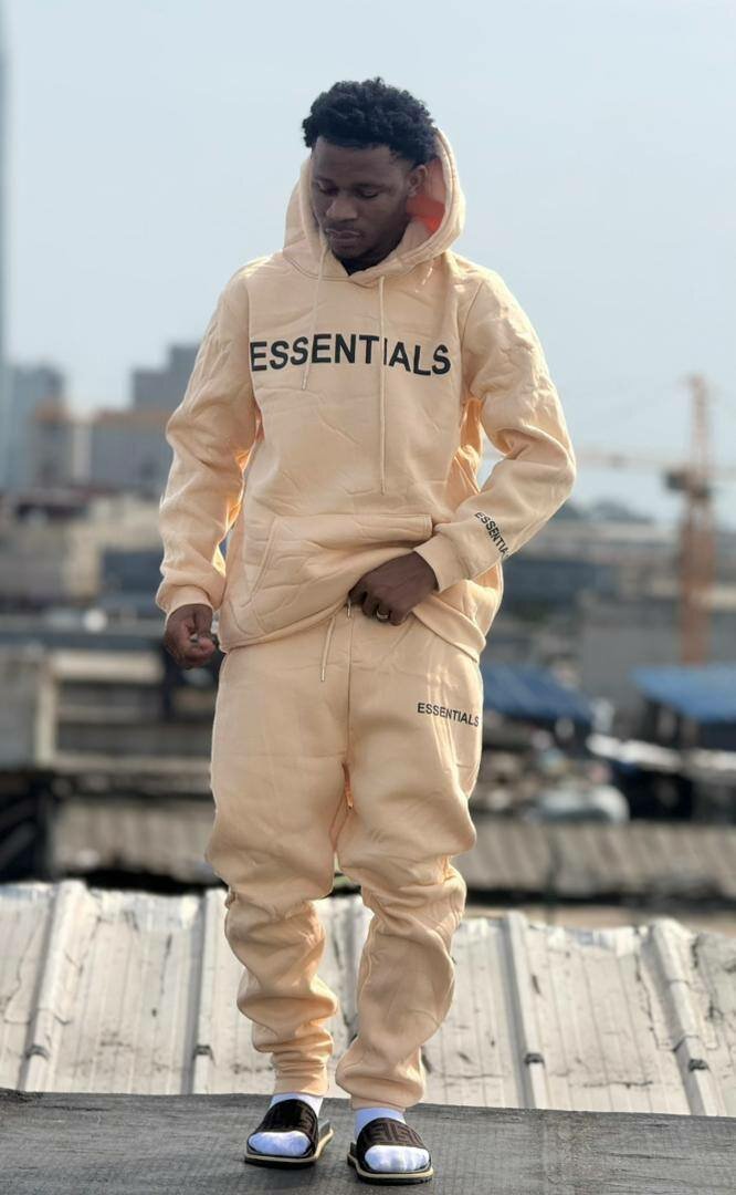 Ensemble Hoodie et Pantalon Essentials