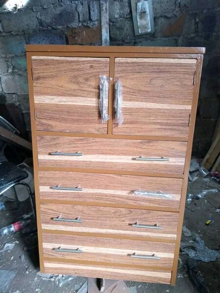 Wardrobe and chest of drawers