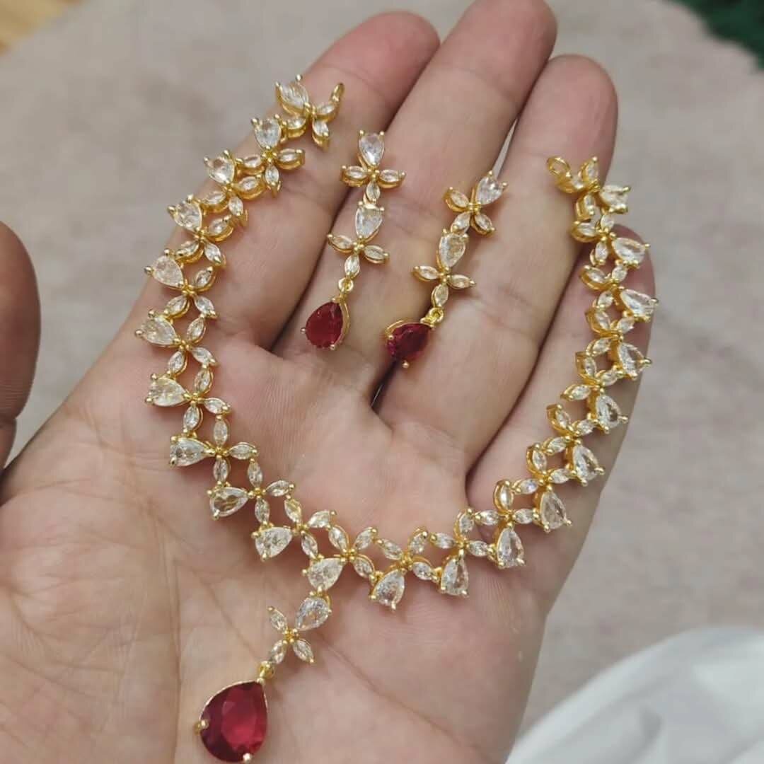 Ladies party set nackless and earrings