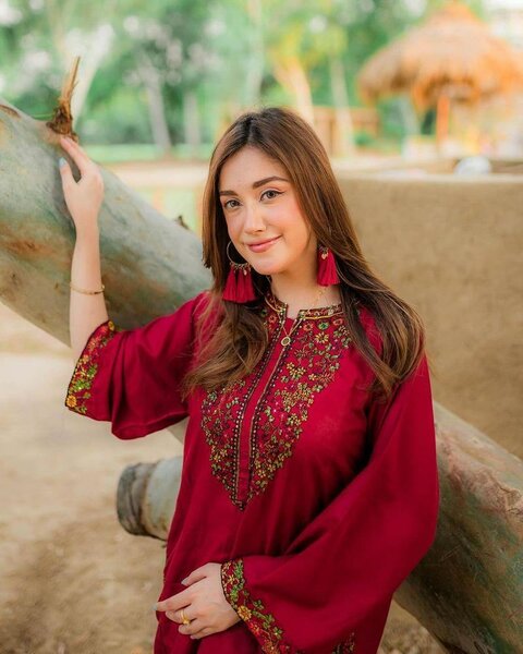 Sale sale Ramzan sale 2 pcs women's Stitched suit