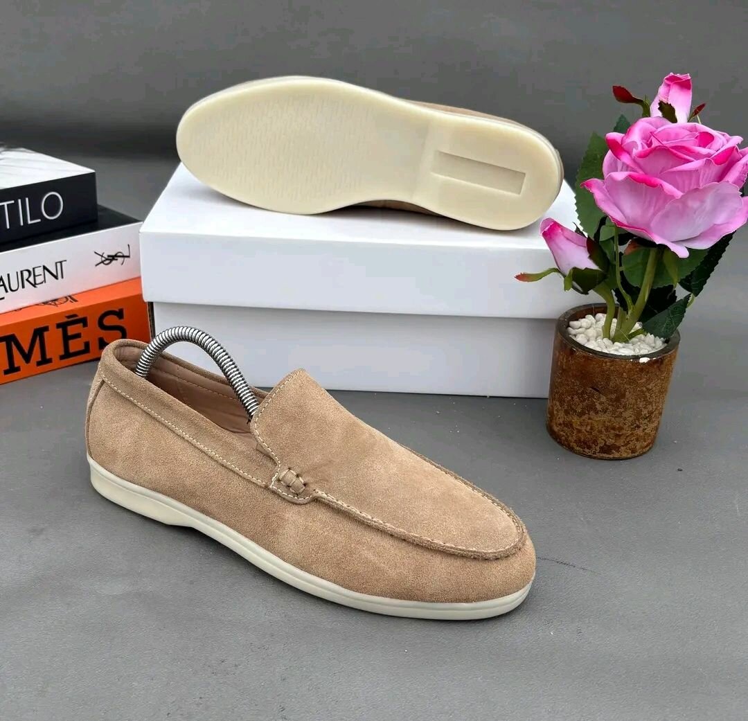 Mocassins en daim beige confort