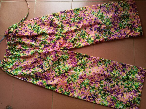 Pantalons amples colorés