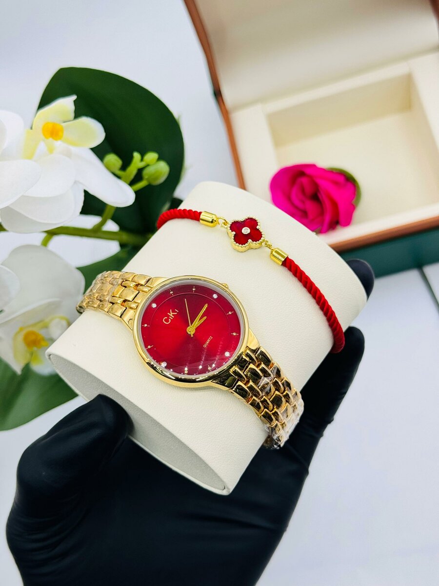 Montre en or et bracelet élégant