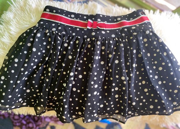 Jupe fille à pois élégante