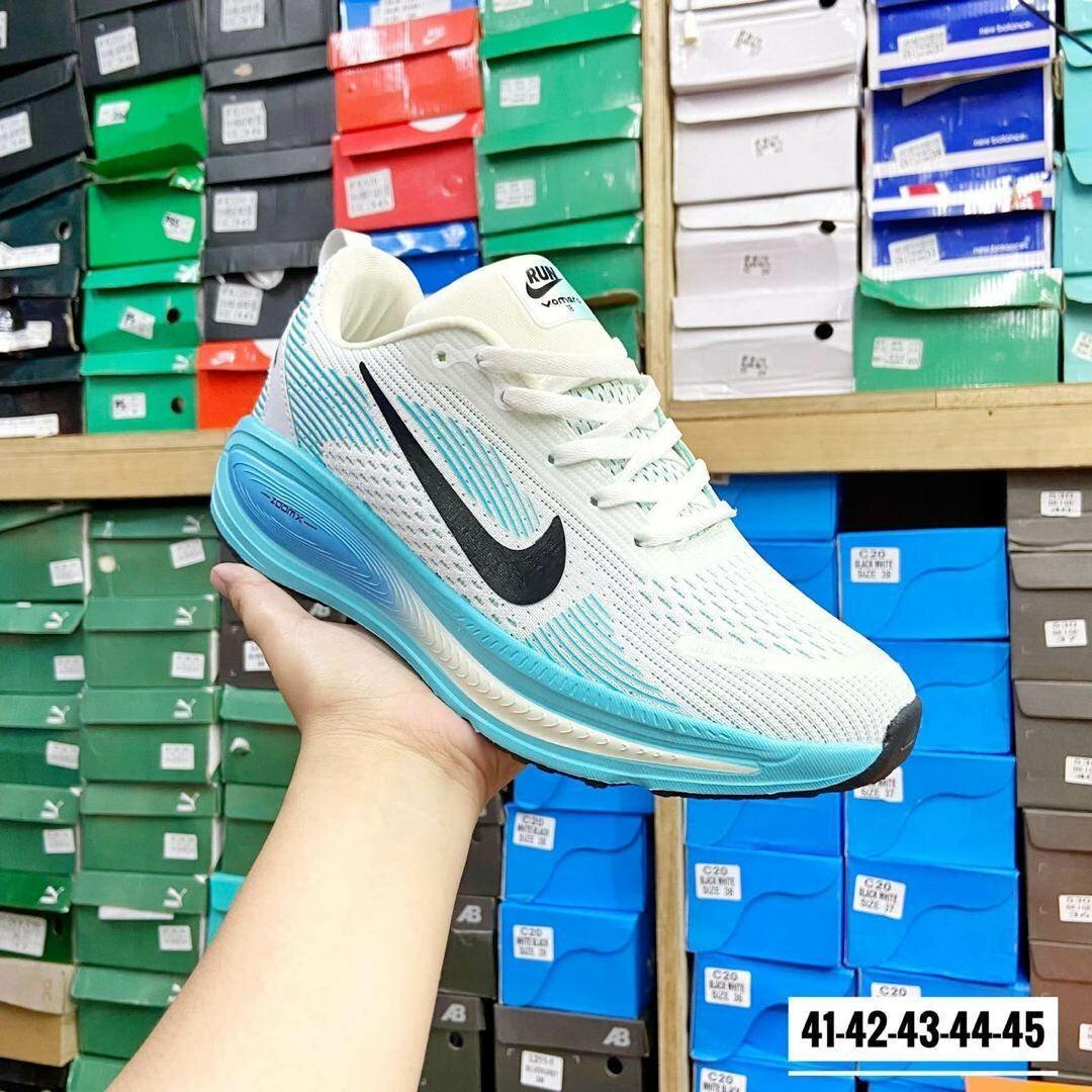 Chaussures Nike pour Homme et Femme