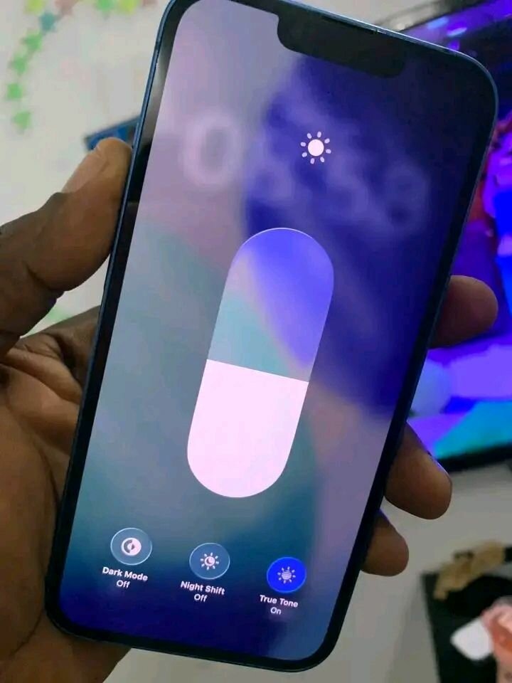 iPhone bleu débloqué