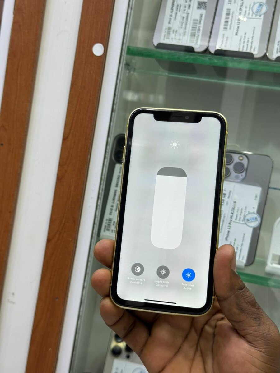 iPhone 11 Jaune 64 Go