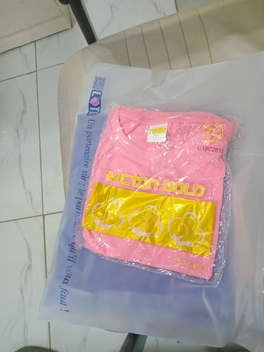 T-shirt en coton rose vif