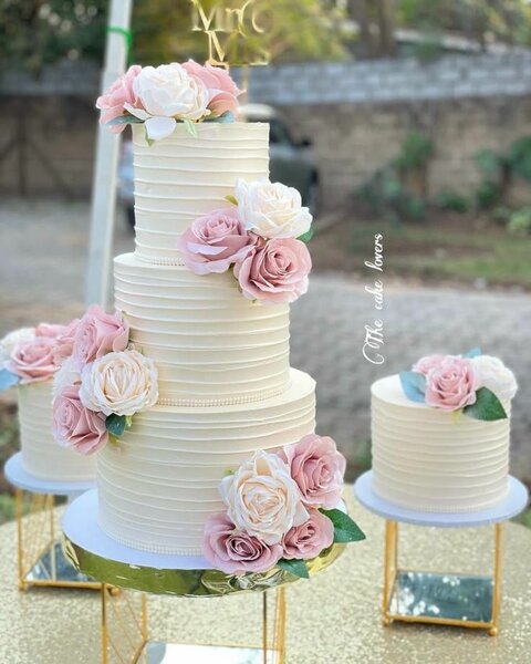 Fruit wedding cakes