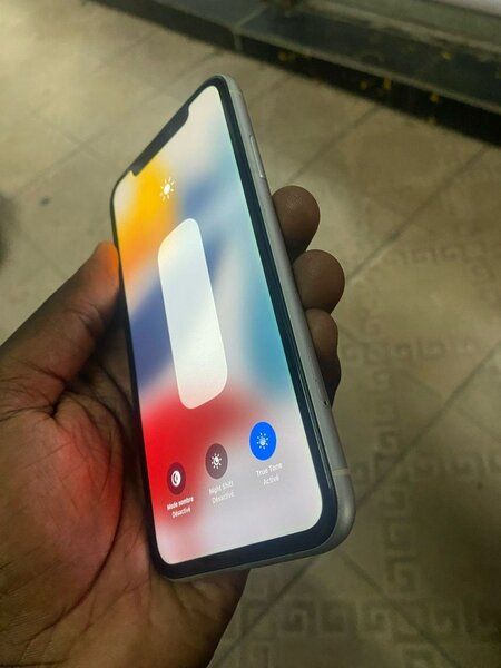 iPhone 11