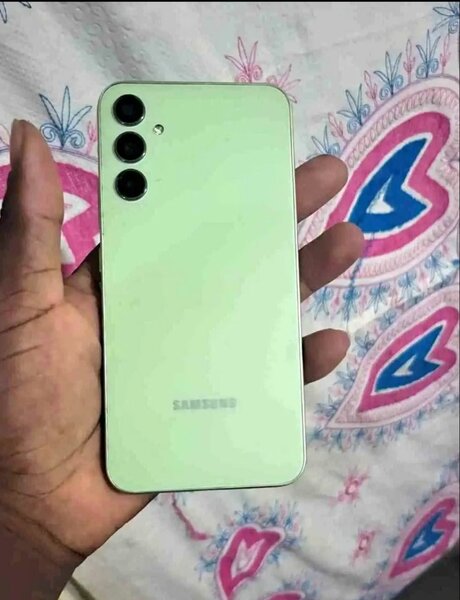 Samsung galaxie A34 bien propre