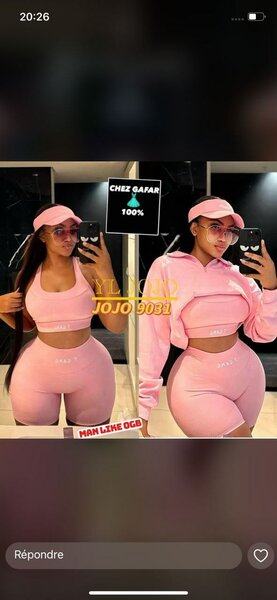 Tenue de sport rose femme