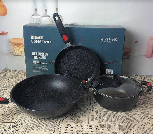 4-piece nonstick saucepan set