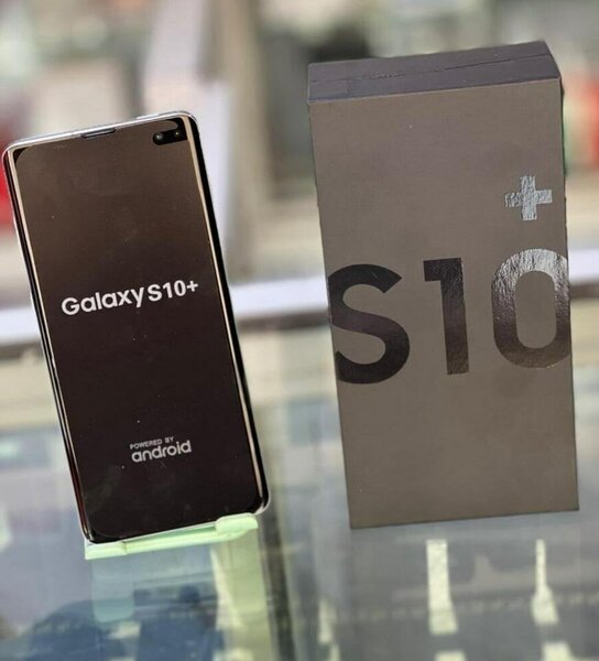 Samsung Galaxy S10+ Smartphone