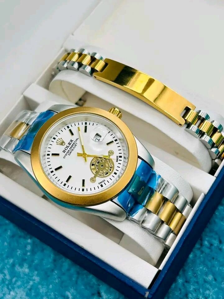 Montre élégante avec bracelet