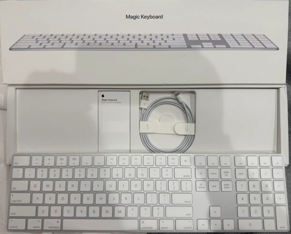 Apple Magic Keyboard w Numeric