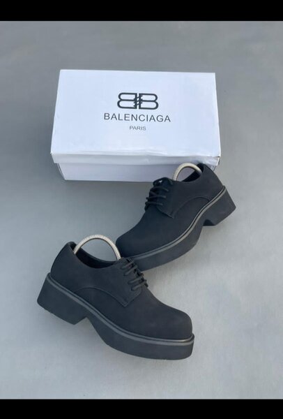 Chaussures élégantes Balenciaga