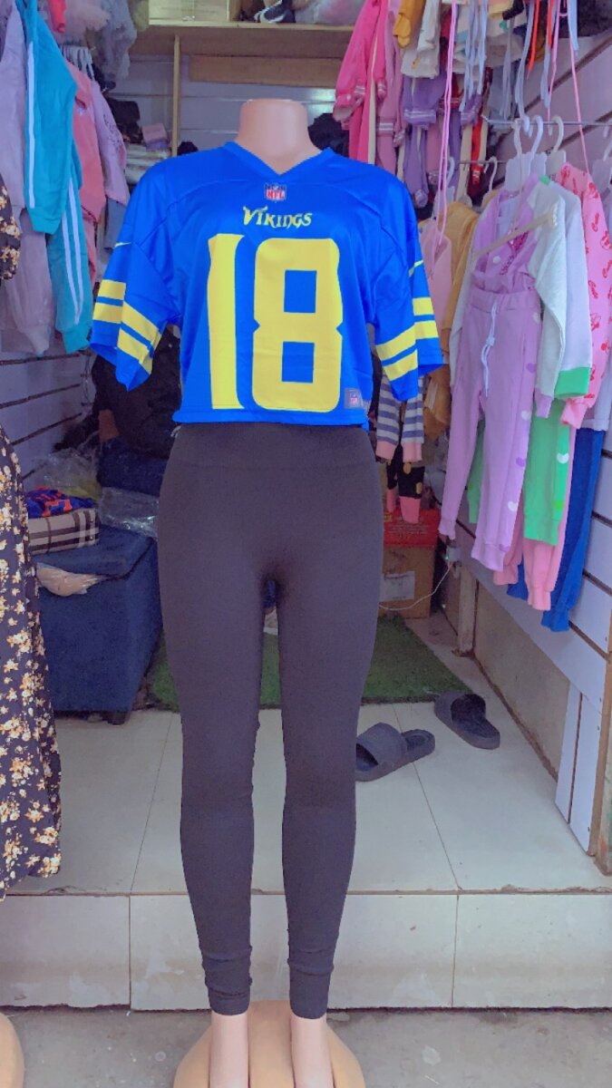 Croped baseball shirts