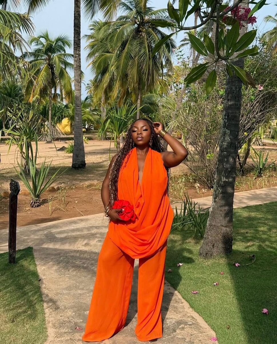 Combinaison élégante femme