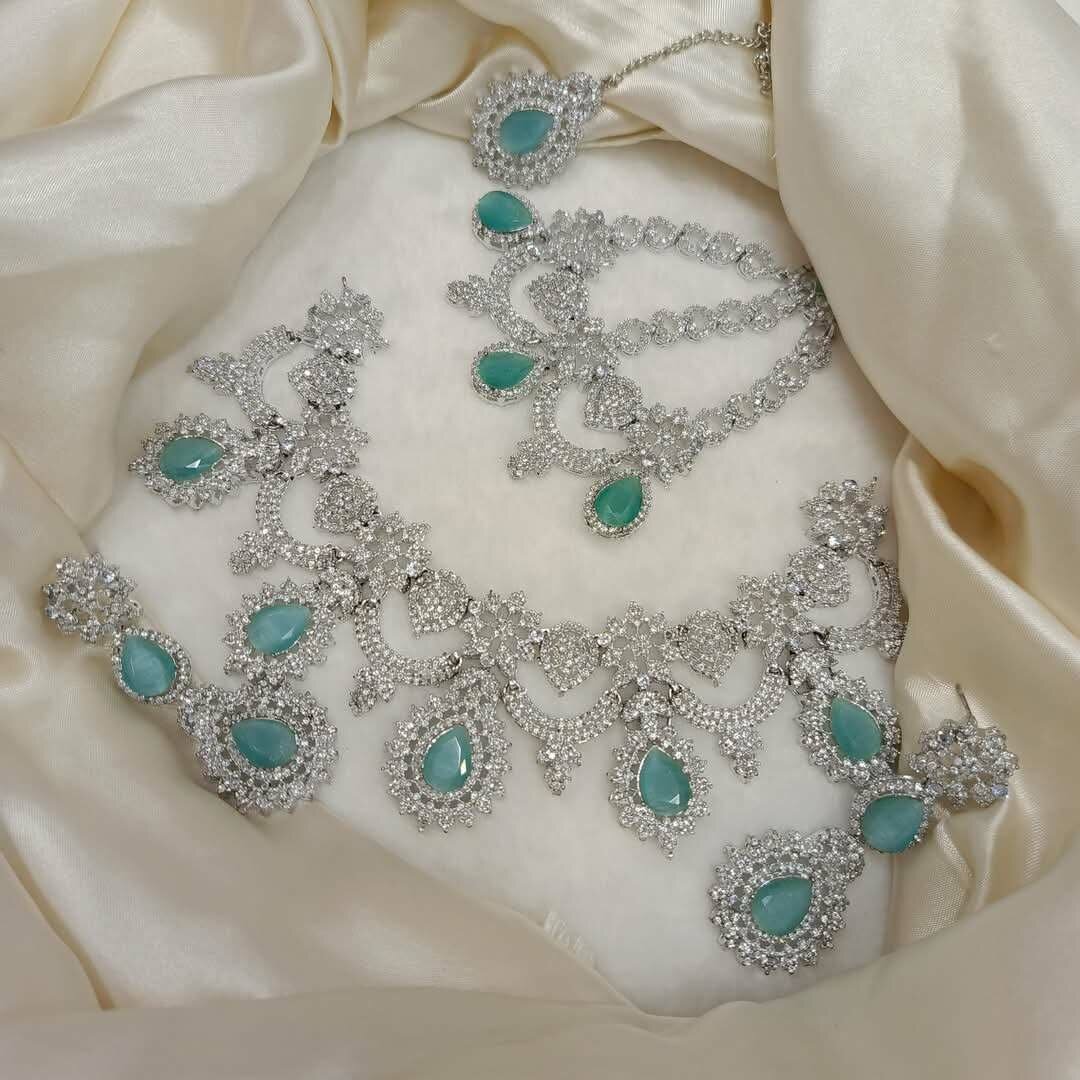 Ladies wedding set Necklace and earrings