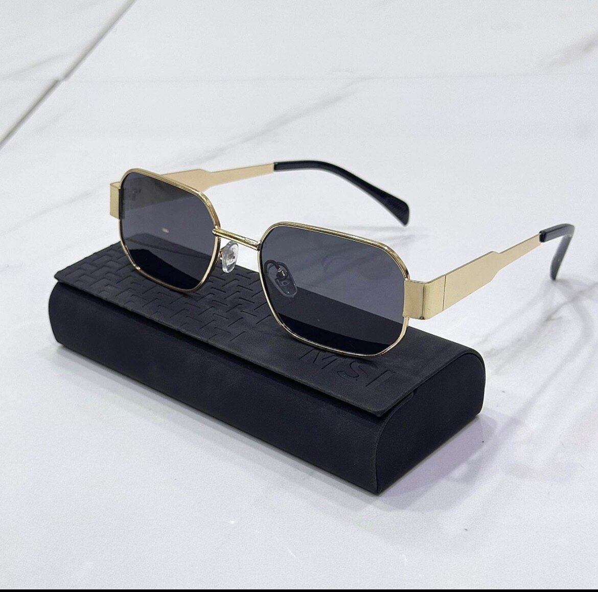 Lunettes de Soleil Élégantes