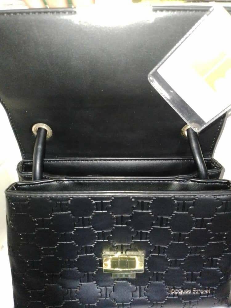 Sac à main noir élégant