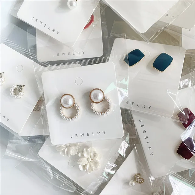 Boucle d'oreille petit perle