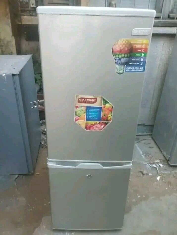 Réfrigérateur deux portes moderne