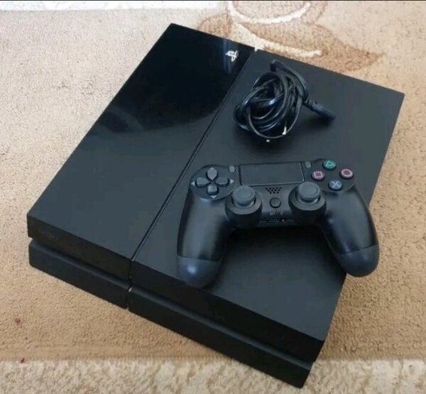 Console de jeu PlayStation 4
