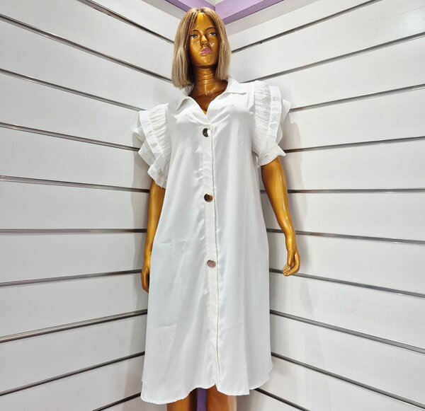 Robe Chemise Boutonnée Élégante