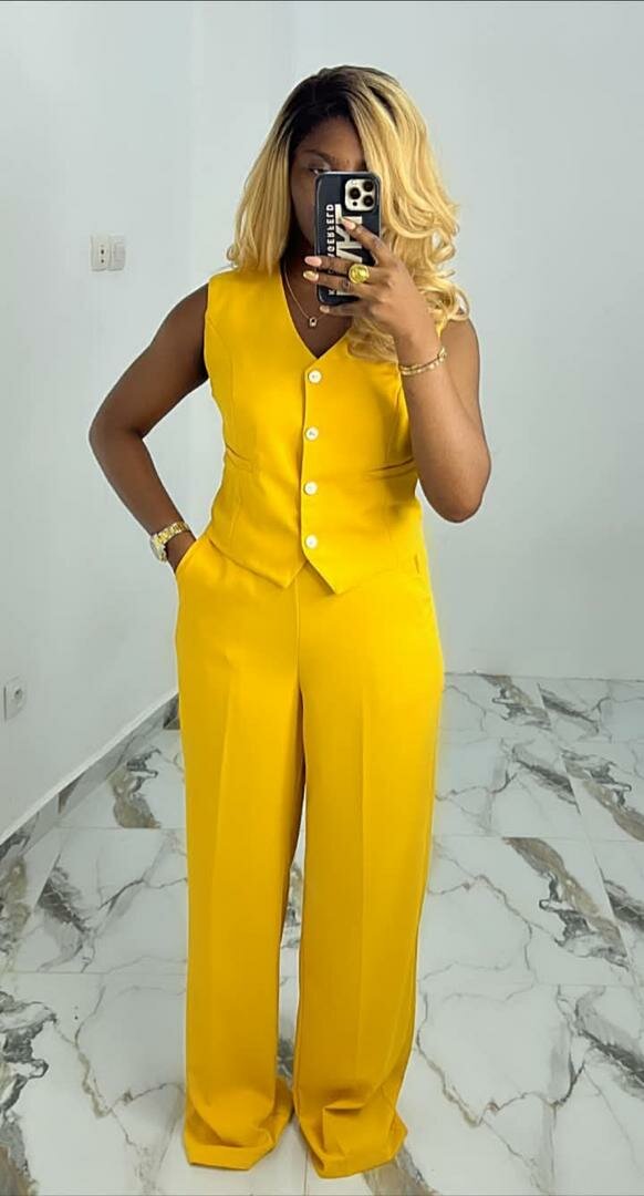 Combinaison élégante femme