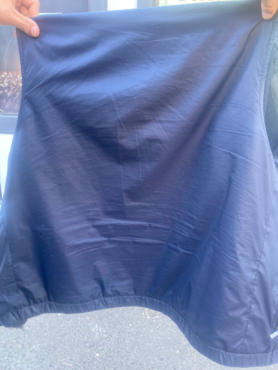 Безрукавка Liwali