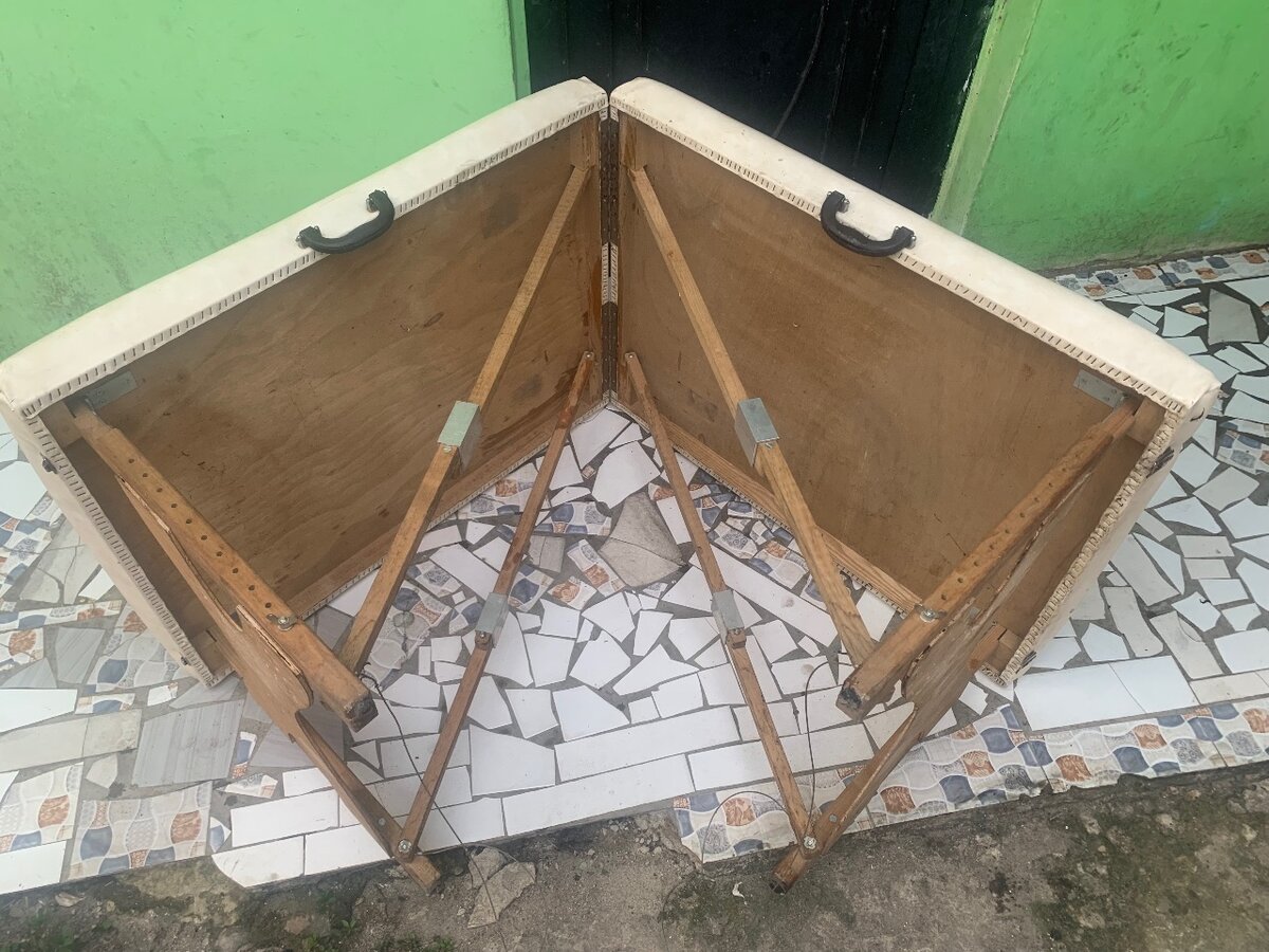 Table de massage et lit pour consultation médicale