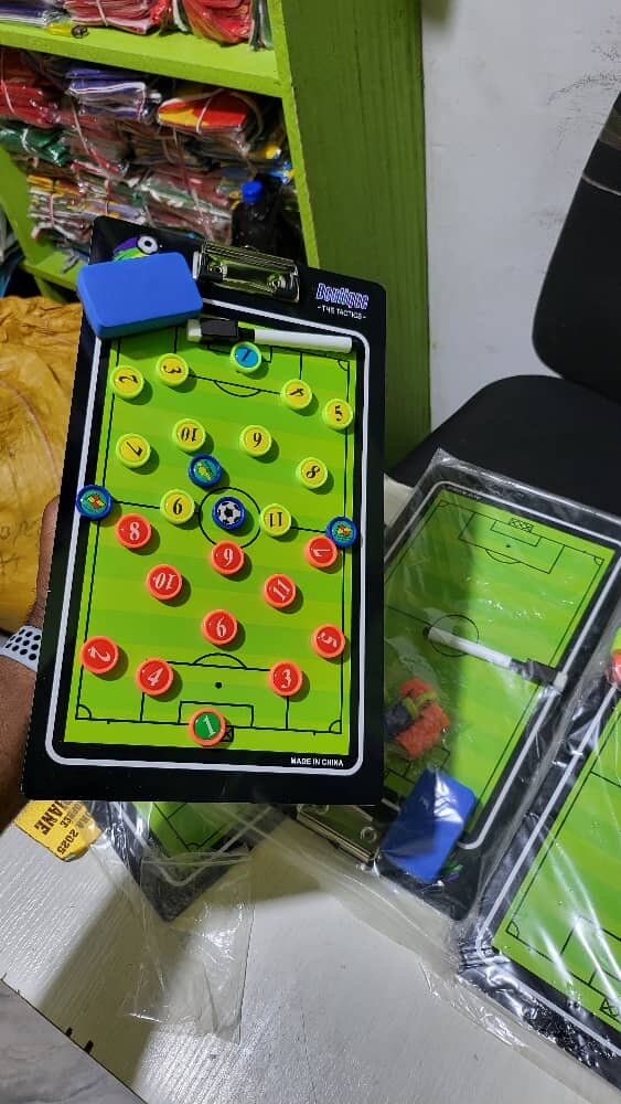 Tableau tactique de football magnétique