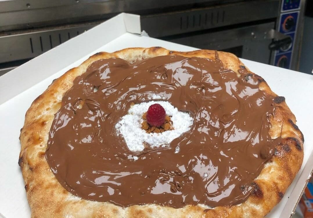 Pizza dessert au Nutella