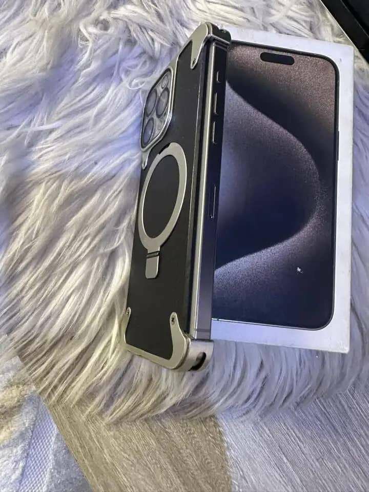Coque magnétique pour iPhone