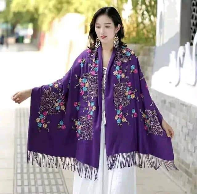 Écharpe à fleurs élégante