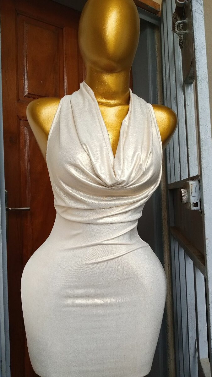 Robe dos nu moulante féminine