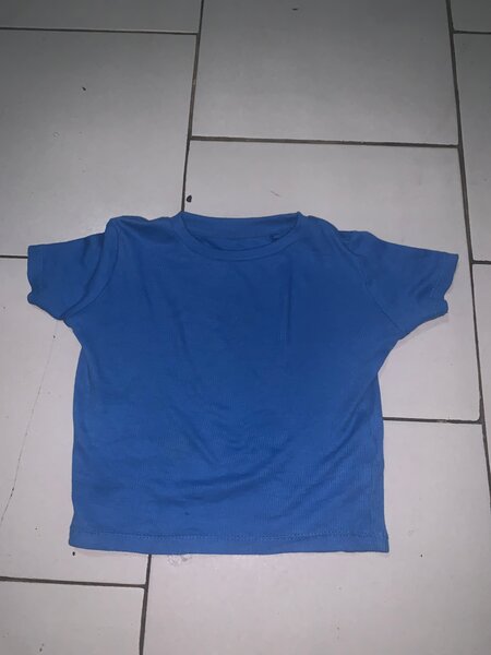 T-shirt bleu en coton