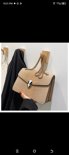 Quality and affordable ladies handheld bags