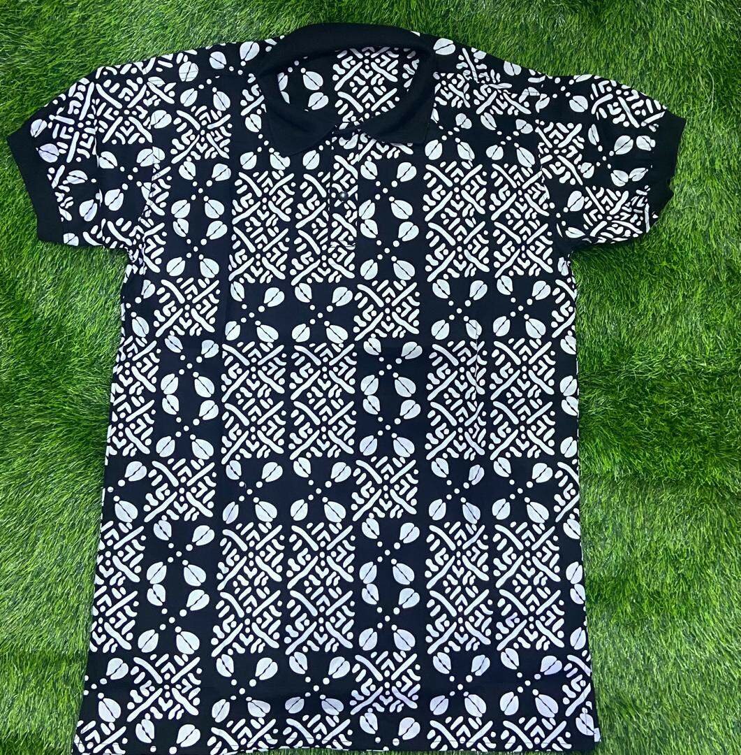 Polo à motifs ethniques