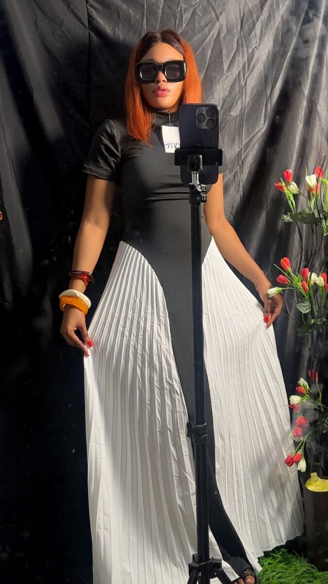 Robe longue plissée élégante