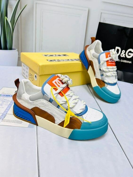 Sneakers colorés tendance