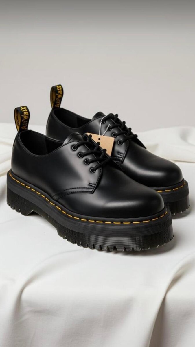 Chaussures derby en cuir noir