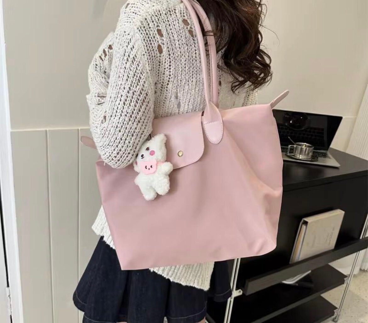 Sac fourre-tout élégant avec peluche