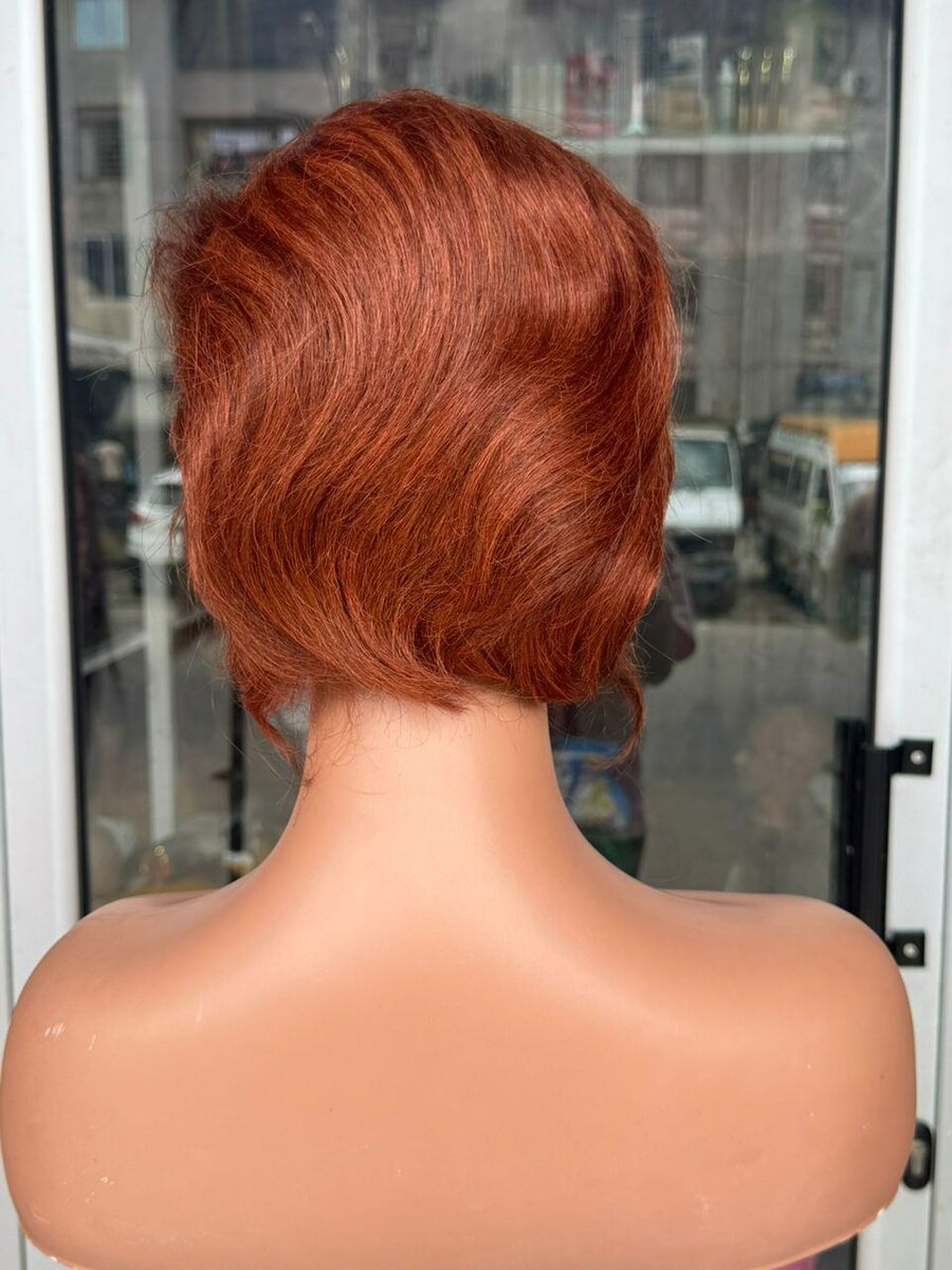 Perruque bob en dentelle rousse