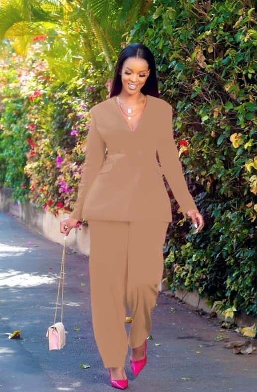 Two-piece suit for women, beige