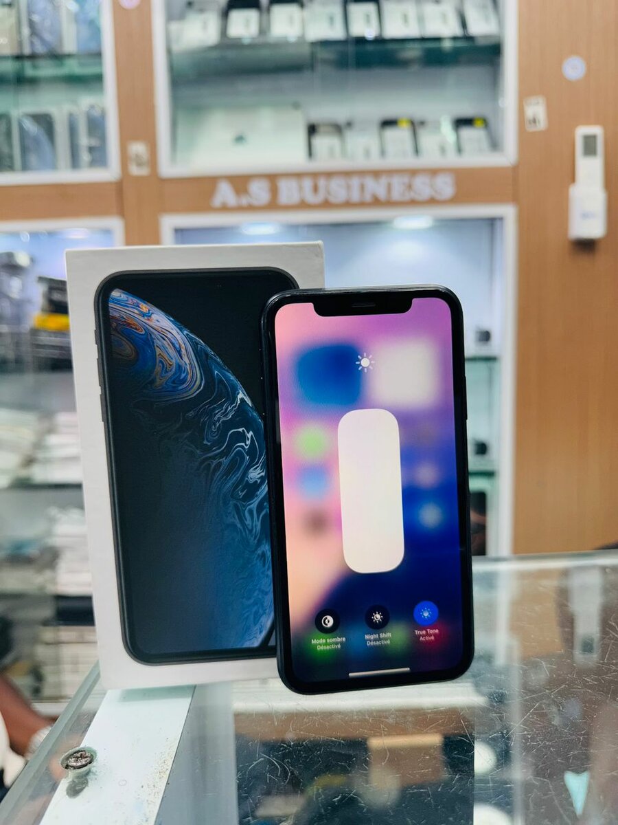 iPhone XR 64Go tout est dorig