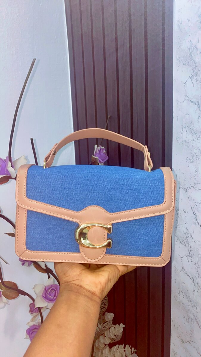 Sac à main bleu chic