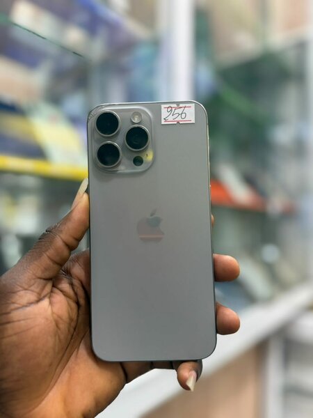 iPhone 15Pro max 256Go 2nd mai